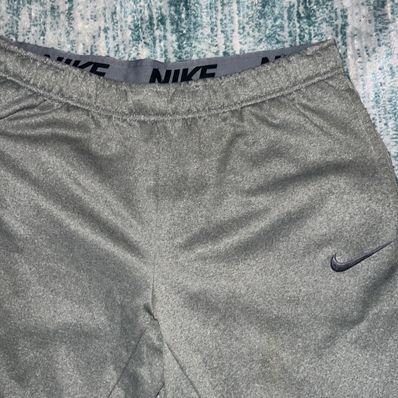 MEN’S GREY NIKE ATHLETIC SWEATPANTS - Picture 3 of 5